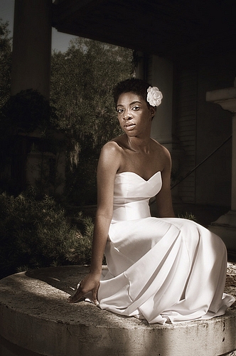 We love this 100 linen strapless wedding dress with a sweetheart neckline 